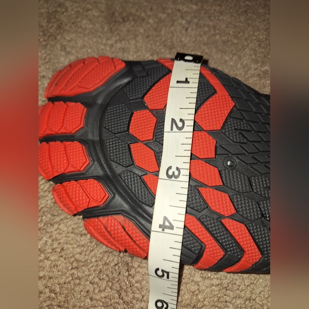NWT / MENS SIZE 12 / Chkus Black Athletic Water Shoes with Red Accents - Picture 5 of 13